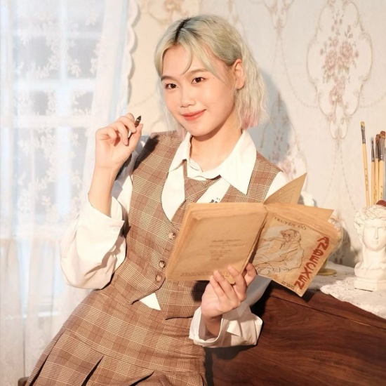 HOLO PLAID GILE / KẺ NÂU VÀNG